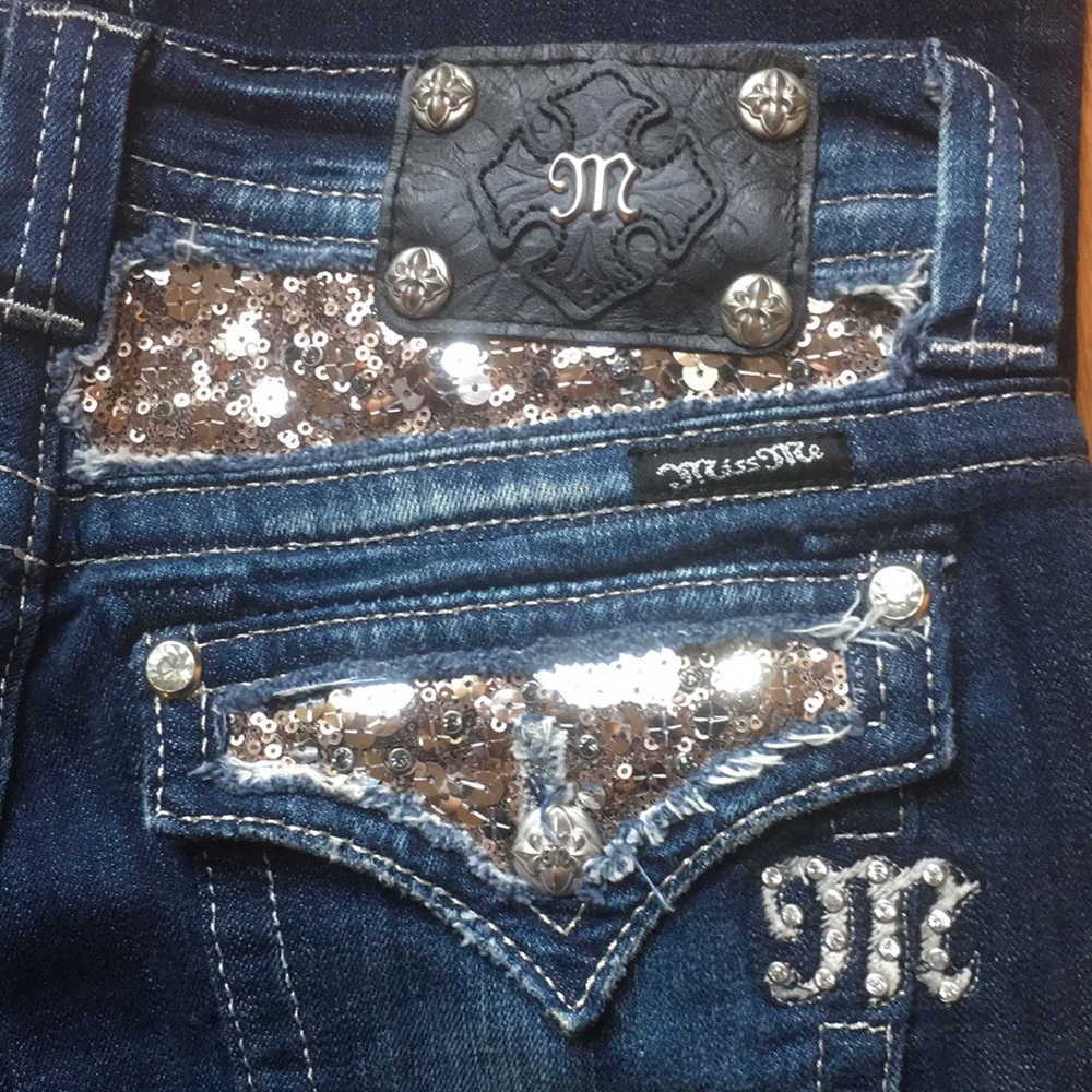 Miss Me Jeans Sequins/Rhinestones Embellished Flap Pockets Bootcut Jeans 28/33